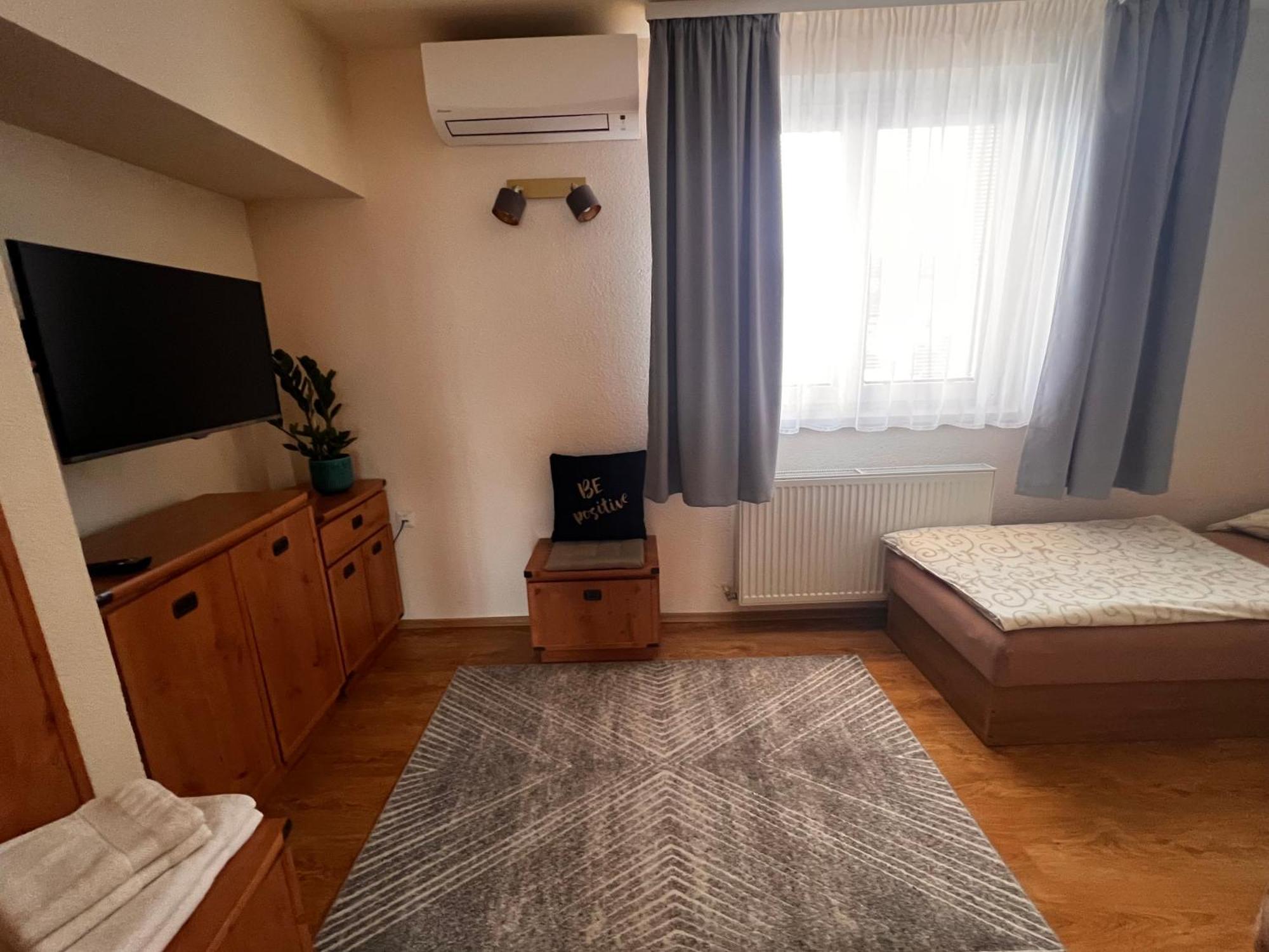 Apartmany Teddy 波切尼斯 外观 照片